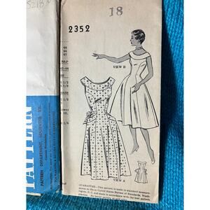 Journal pattern dress circle skirt 1950s size 18